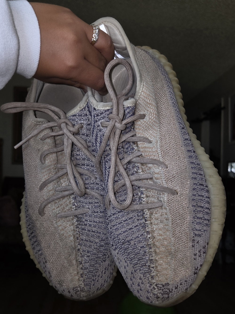 Boost Yeezy 350 V2 Mens Neutral Taupe Knit Sneakers Size 10.5